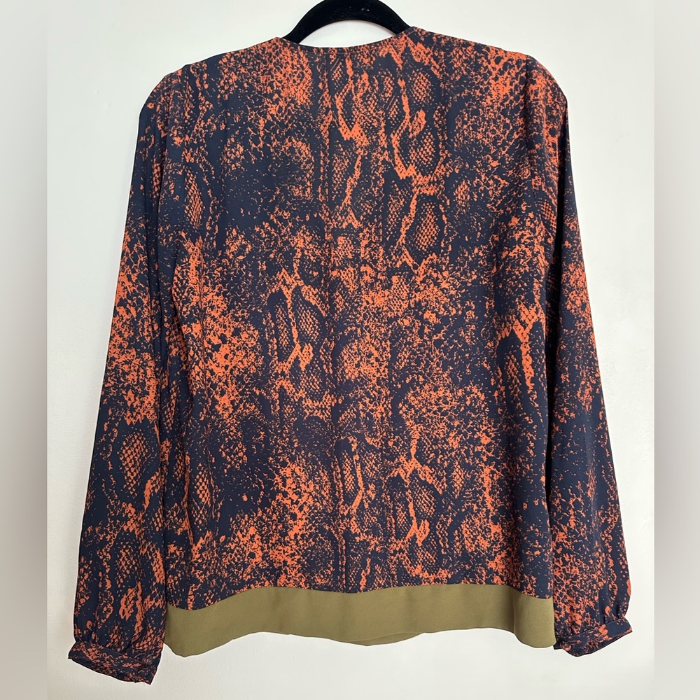 Cabi Womans Blouse Python Snake Print Top Blue Or… - image 2